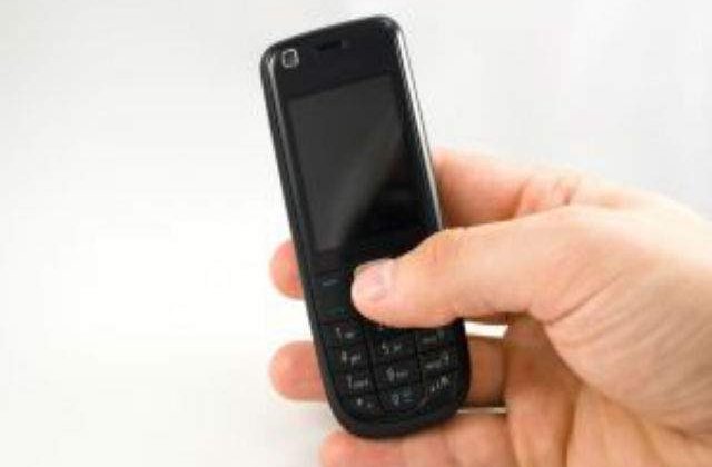 Angajatii ANT nu mai pot folosi mobilele