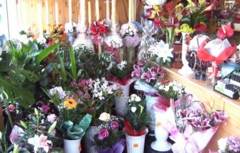 Florăriile, afectate de decizia autorităților de a nu oferi flori la școală