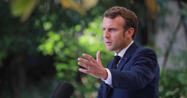Macron denunță „o tentativă de asasinat” în cazul Navalnîi