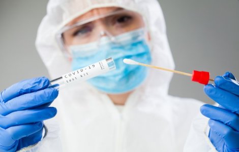 Elevii și profesorii din București vor fi testați gratuiți de COVID-19