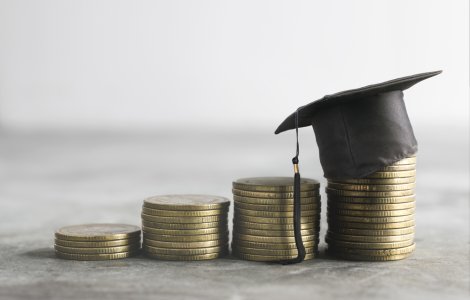 Studenții solicită micșorarea taxelor de școlarizare în contextul învățământului online