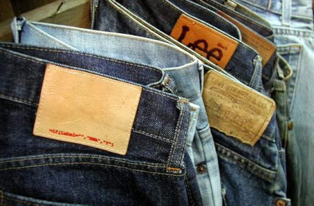 Prima doamna a Japoniei iubeste blugii