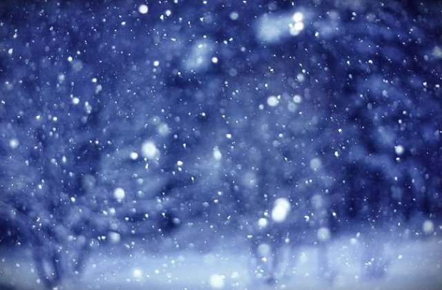 Vremea extremelor: Ninsoarea continua pana joi. 20 de grade in weekend