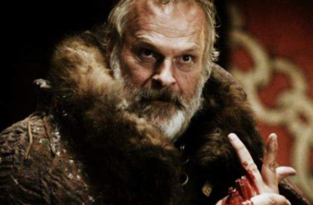 Un actor din "Urzeala Tronurilor" a ramas fara o ureche in urma unui atac