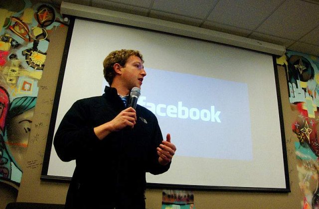 Mark Zuckerberg se implica in politica