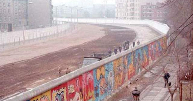 O bucata din Zidul Berlinului, inlaturata pentru un proiect imobiliar