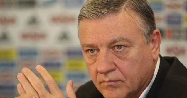 Mircea Sandu: Piturca ramane selectionerul Romaniei