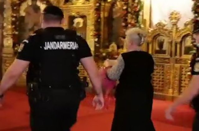 VIDEO Scandal la Catedrala din Timișoara: &bdquo;Voi aveți pe diavolul, luați droguri și faceți sex&rdquo;