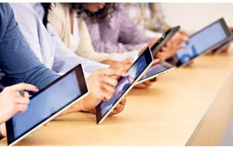 Primăria Sectorului 1 oferă tablete pentru educatori și preșcolari