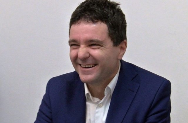 Nicușor Dan o invită pe Firea la 3 dezbateri: „Aștept un răspuns până mâine”