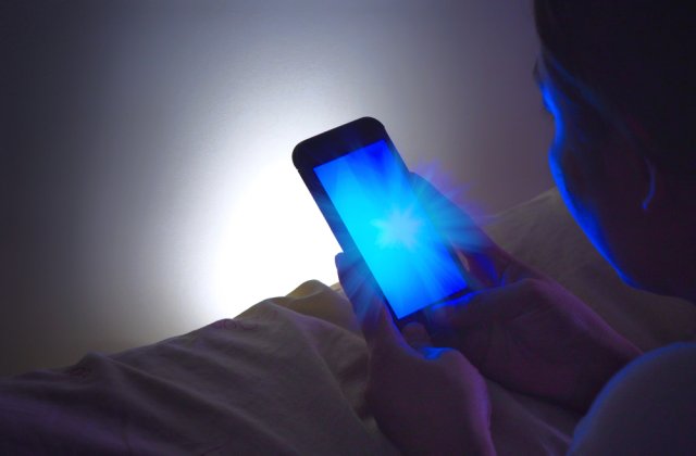 5 greșeli pe care le facem atunci c&acirc;nd folosim telefonul mobil