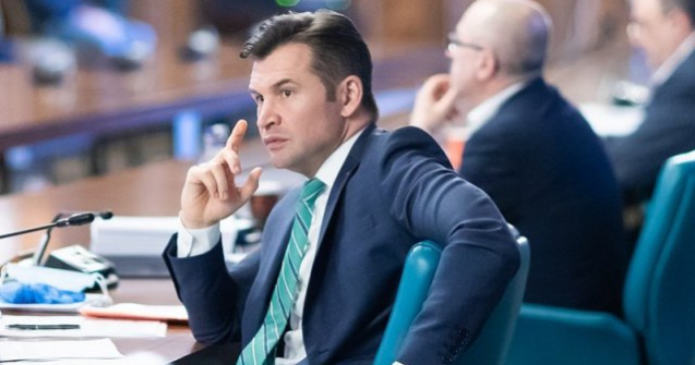 Stroe urmărește să atragă în sport 100.000 de copii cu ajutorul unor vouchere