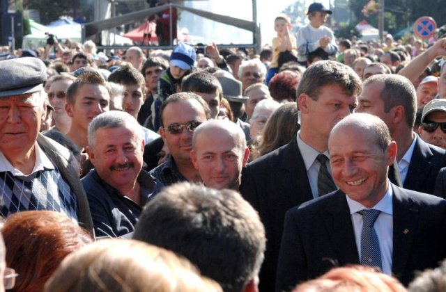 Basescu: Candidez pentru a nu fi considerat un las