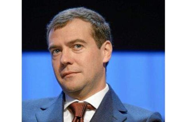 Medvedev vrea privatizarea sau inchiderea companiilor de stat create in mandatul lui Putin