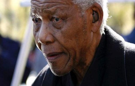 Nelson Mandela, spitalizat din cauza recidivei unei infectii pulmonare
