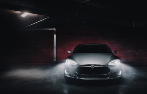 Tesla vrea să lanseze un nou model care va costa doar 25.000 dolari
