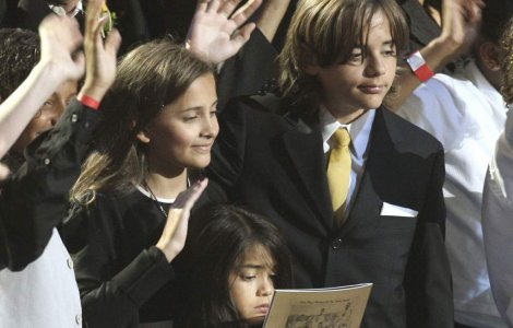 Copiii lui Michael Jackson, implicati intr-un accident de masina