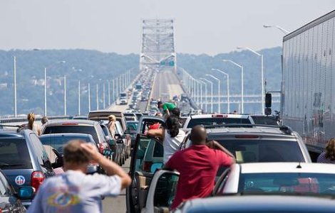 Masinile vor merge singure peste 10 ani