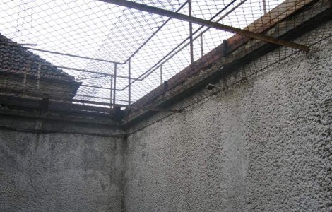 Un fost detinut politic se intoarce in inchisoare pentru a aminti de abuzurile STASI