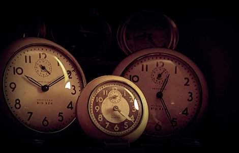 Romania da ceasurile inapoi cu o ora, in noaptea de sambata spre duminica