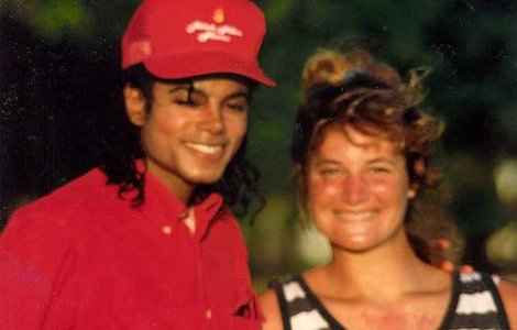 Earnest Valentino, sosia lui Michael Jackson, vine in Romania