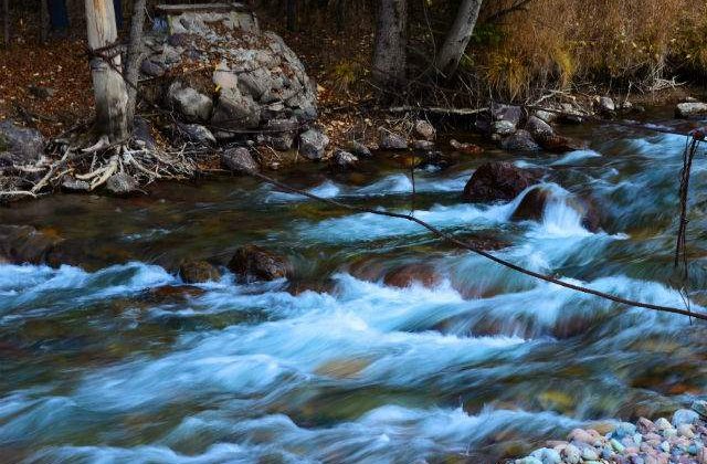 Cod portocaliu de inundatii pe rauri din Bihor si Arad
