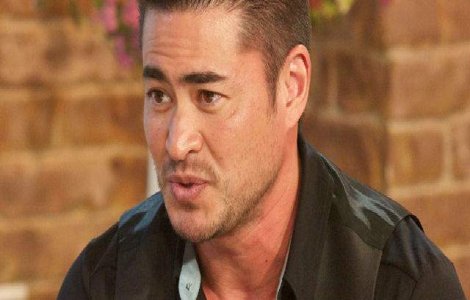 Primul barbat din lume care a nascut, nu poate sa divorteze