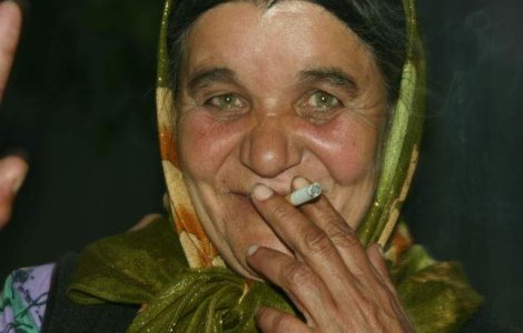 Romani de etnie roma suspectati de proxenetism, pusi sub acuzare in Franta