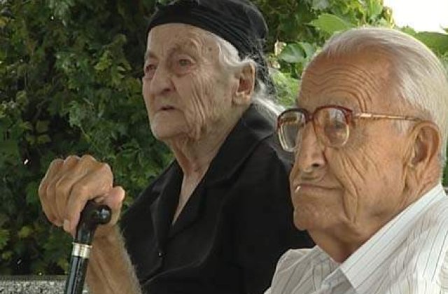 INS: 5,48 milioane de pensionari in 2012