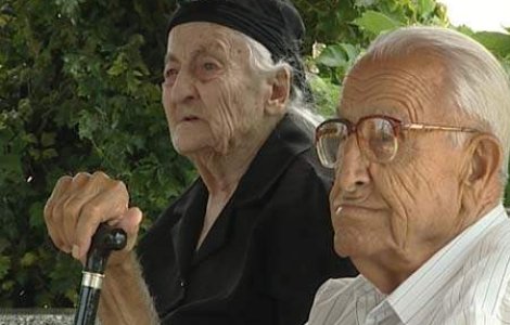 INS: 5,48 milioane de pensionari in 2012