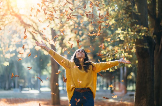 Cum să te încălzești mai ușor și să te bucuri din plin de vremea din timpul toamnei