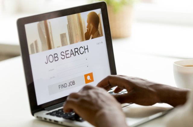 Numărul șomerilor rom&acirc;ni a crescut &icirc;n urma pandemiei. Rata șomajului &icirc;n r&acirc;ndul tinerilor a atins cel mai &icirc;nalt nivel