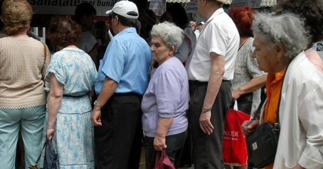 Românii își pot cumpăra vechime pentru pensie conform unui proiect dat de Guvern