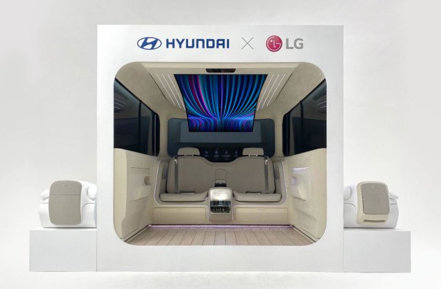 Interiorul mașinilor electrice în viziunea Hyundai: confort sporit și ecran flexibil de 77 inch pentru pasagerii din spate