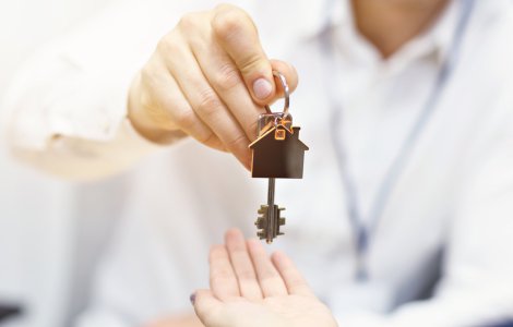 Zeci de persoane din Craiova au cumpărat același apartament de la niște escroci