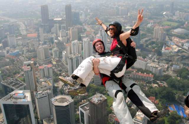 [VIDEO] Sari daca ai curaj!