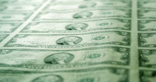 Un american cere de la o banca despagubiri mai mari decit fondul monetar al planetei