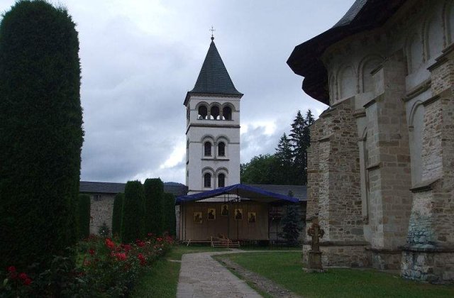 Doar in Romania: Manastire folosita ca paravan pentru spalare de bani