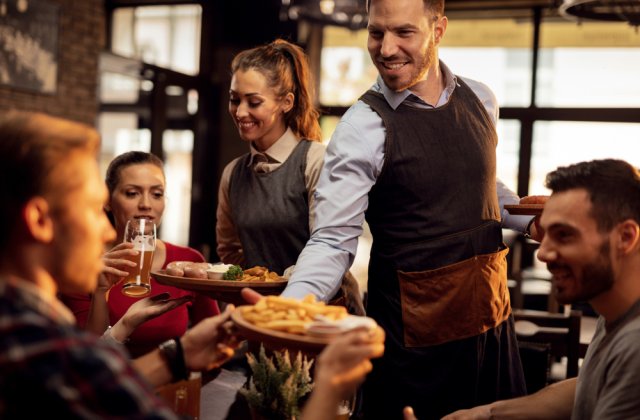 Mai multe localuri din țară, închise din cauza numărului mare de infectări cu COVID-19