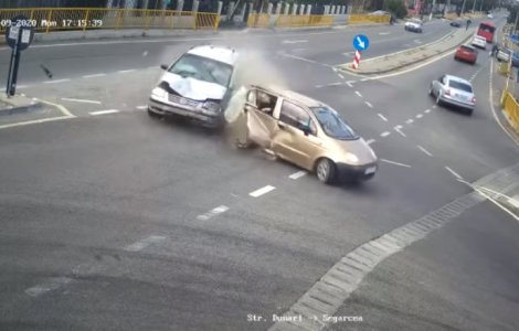 VIDEO Accident grav în Dolj, soldat cu un deces. Alte trei persoane sunt în stare gravă