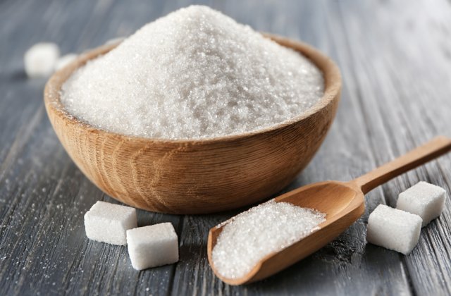 Zahărul, alimentul care s-a scumpit cel mai mult &icirc;n luna septembrie