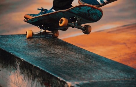Tot ce trebuie să știi despre alegerea unui skateboard
