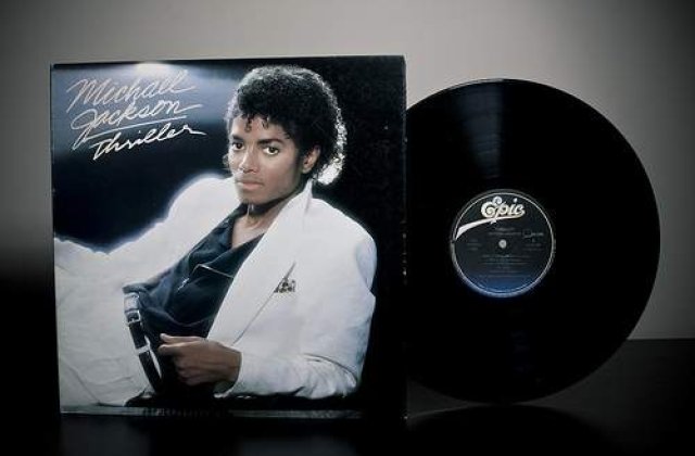 Mii de fani au urmarit la premiera documentarului "This is it"