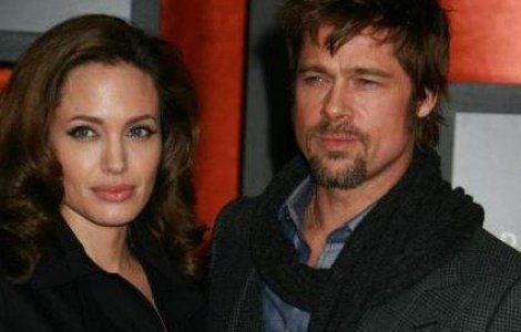 Angelina Jolie se teme de imbratisari