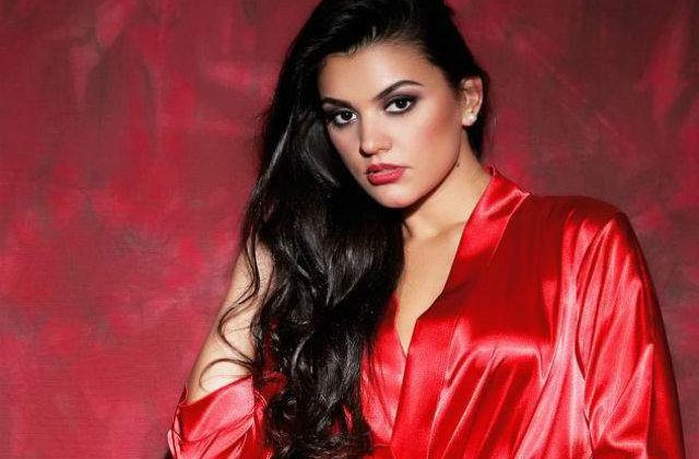 Natalia Ioana Onet, desemnata Miss Tourism Romania 2013