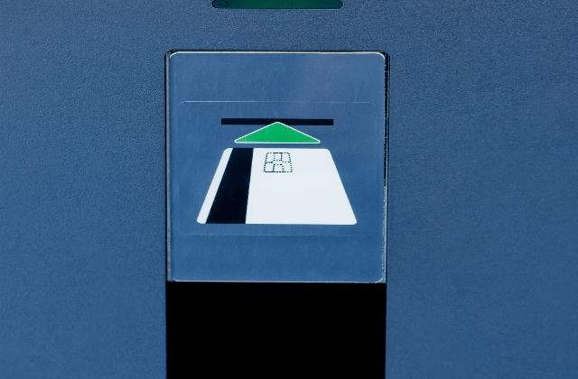 Grupul elen Lykos deschide o fabrica de carduri cu cip la Bucuresti