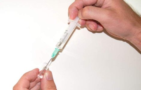 Vaccinarea obligatorie a copiilor provoaca homosexualitatea