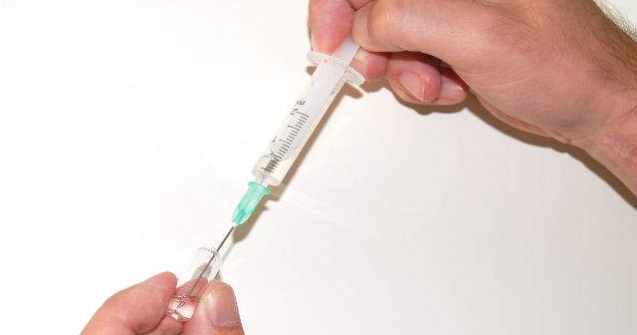 Cercetator italian: Vaccinarea obligatorie a copiilor provoaca homosexualitatea
