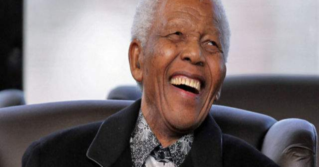 Nelson Mandela se simte bine, anunta sotia sa