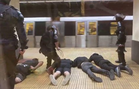 Vela, după incidentele dintre suporterii steliști și dinamoviști: „Nu vom permite ca aceste grupări violente să pună stăpânirea pe străzi”